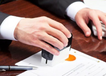 بتهمة التدليس: بطاقتي إيداع بالسجن في حق موظفين اثنين ببلدية النور بالقصرين