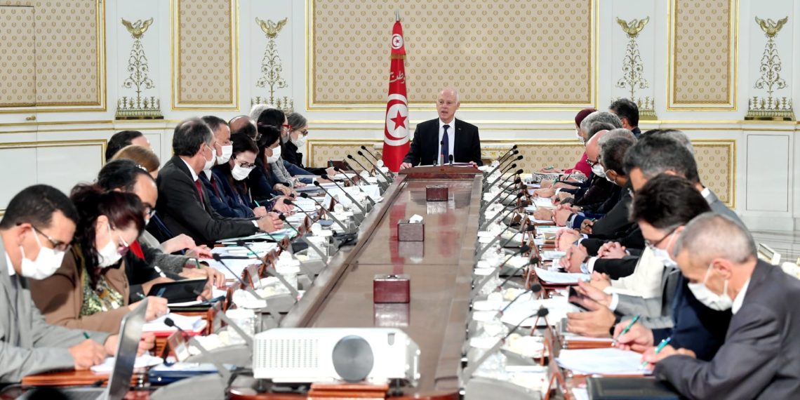 الحكومة التونسية تصادق على مشاريع مراسيم وأوامر رئاسية