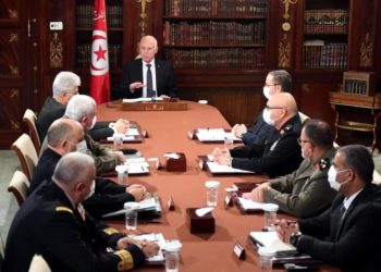 قيس سعيد: “كل من يعمل على ضرب الدولة أو التسلل إلى مؤسساتها فهو واهم”