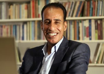 معرض تونس الدولي للكتاب يستضيف صاحب جائزة البوكر العربية جلال برجس