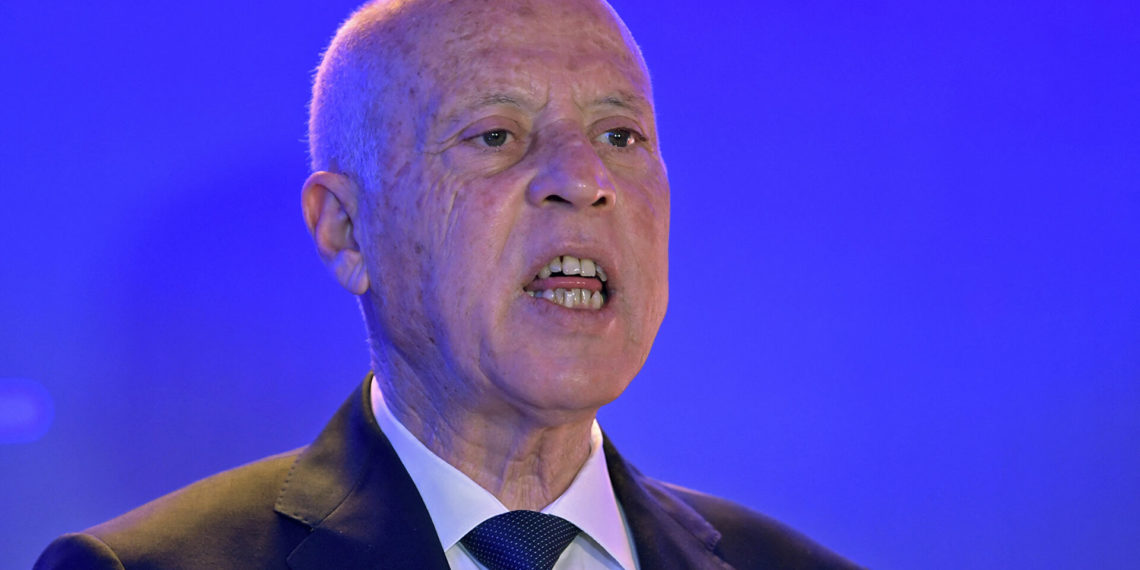 قيس سعيّد يغيّر تاريخ الاحتفال بالثورة