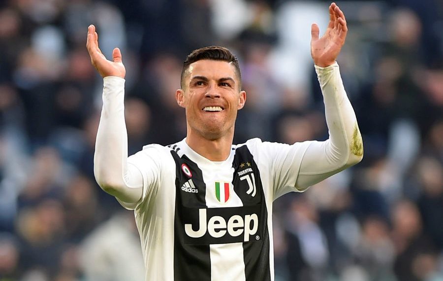 تحقيق قضائي في صفقة بيع يوفنتوس لكريستيانو رونالدو لمانشستر يونايتد