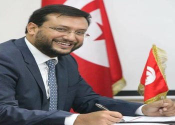 من انت نزار الشعري، و ماذا تريد؟