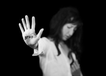 مقابل إعطائهن “علامات دراسية جيدة”: أساتذة جامعيين بالمغرب يمثلون أمام القضاء بتهم الإبتزاز جنسي لطالباتهم