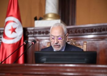 النهضة: من الضروري إحترام مهام الجيش الوطني وإبعاده عن التجاذبات السياسية وصراعات الأحزاب