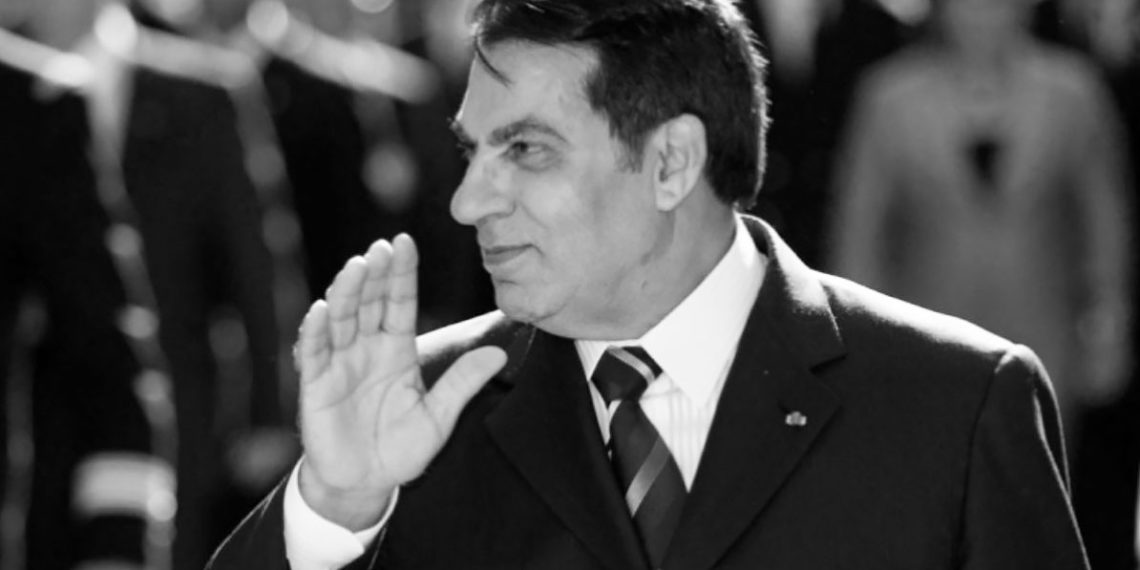 ماذا وراء بث تسجيل مكالمات الرئيس بن علي؟