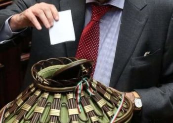 ايطاليا – قبل ساعات من بداية التصويت دراجي لم يحسم امر الرئاسة وبرلسكوني ينوي الانسحاب المشرف