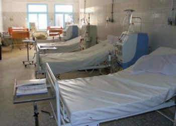 لأن المواطن بين سندان تردي الخدمات في المستشفيات العمومية ومطرقة “غلاء” المصحات الخاصة: تعميم طريقة الطرف الدافع على كل شركات التأمين أفضل حلّ