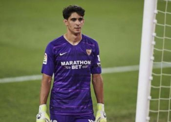 مهازل الـ”كان” تتواصل.. حارس المغرب يتعرض لموقف مؤسف