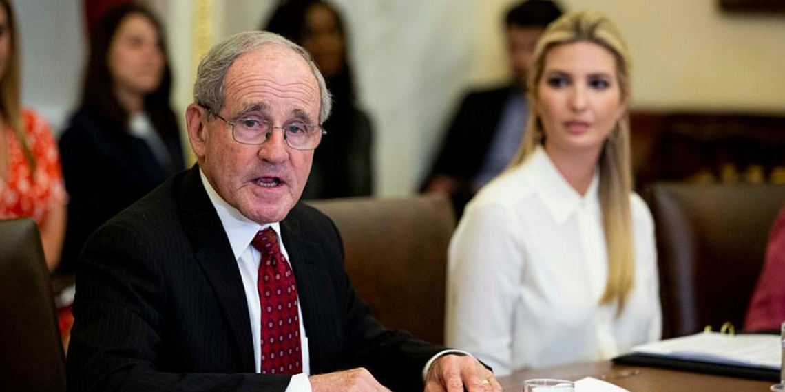 كبير الجمهوريين في مجلس الشيوخ يعبر عن قلقه ازاء حلّ المجلس الاعلى للقضاء