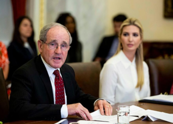 كبير الجمهوريين في مجلس الشيوخ يعبر عن قلقه ازاء حلّ المجلس الاعلى للقضاء