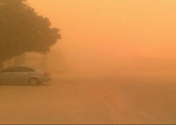 معهد الرصد الجوي يحذر: رياح قوية ظهر اليوم بالجنوب الغربي وانخفاض الرؤية إلى ما دون 1000 متر