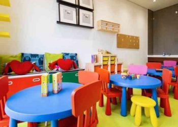 إيقاف عمل 6 فضاءات طفولة فوضوية في توزر