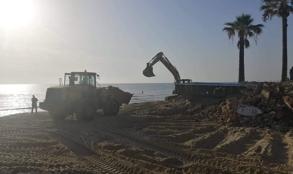 سوسة: هدم وإزالة بناءات عشوائية تابعة للملك العمومي البحري