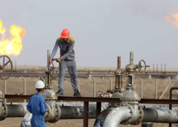 قبلي: إحتجاج عمال البستنة أمام صمام أنابيب نقل البترول