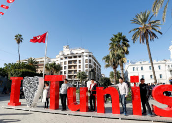 جلسة لمجلس مجمد كادت ان تهز استقرار تونس: ما الذي أثار غضب الرئيس لحل البرلمان؟! اتحاد الشغل: “الباحثون عن شرعيّة جديدة واهمون”