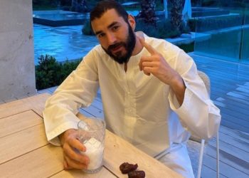 كريم بنزيما أفطر على تمرتين وسجل ثلاثة أهداف 