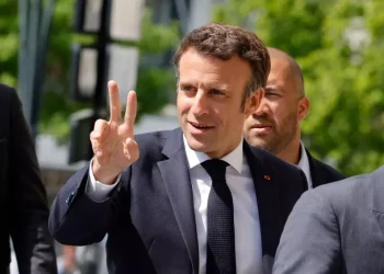 ايمانويل ماكرون يفوز بولاية ثانية