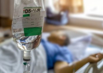 وال سابق: مستشفى صالح عزيز أصبح بمثابة محطات لانتظار الموت