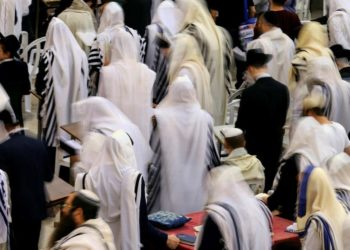 كاتب إسرائيلي: آن لنا نحن اليهود أن نعود للشتات