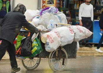                                                               حذار من الفقر اذا ما نطق…  