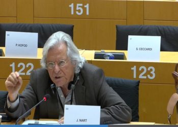 نائب بالبرلمان الاوروبي:«  سعيد مصاب بالتوحد ».