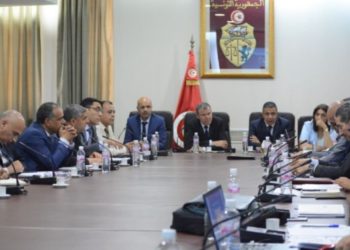 وزارة الداخلية تدرس استعدادات عودة الجالية التونسية بالخارج