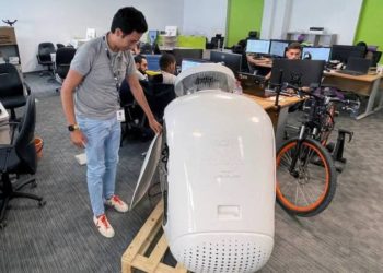 مهندسون تونسيون يصنعون آلة تحول الهواء الى ماء صالح للشرب