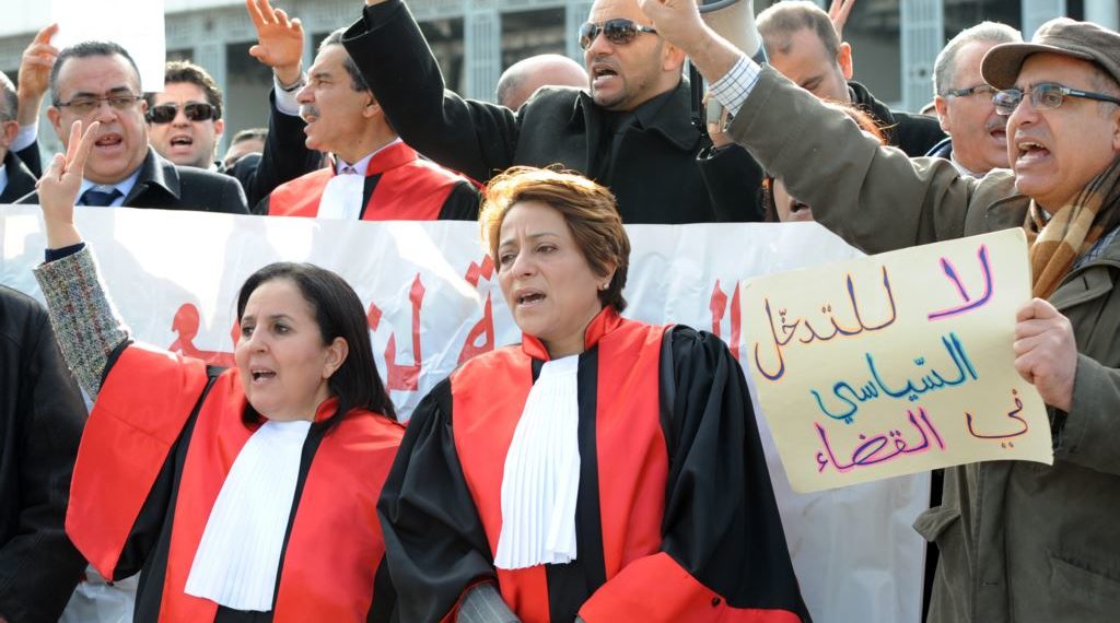 في قرار تصعيدي وإحتجاجا على القرار: القضاة المعفيون من قبل سعيّد يخوضون إضراب عن الطعام