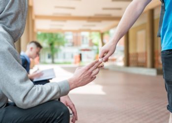 وزير التربية: 9% من التلاميذ في تونس يتعاطون المخدرات