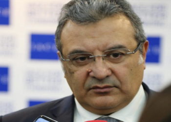 رئيس المعهد العربي لرؤساء المؤسسات: «الإجراءات التي أعلن عنها وزير الإقتصاد يوم 1 أفريل هي “كذبة أفريل”»