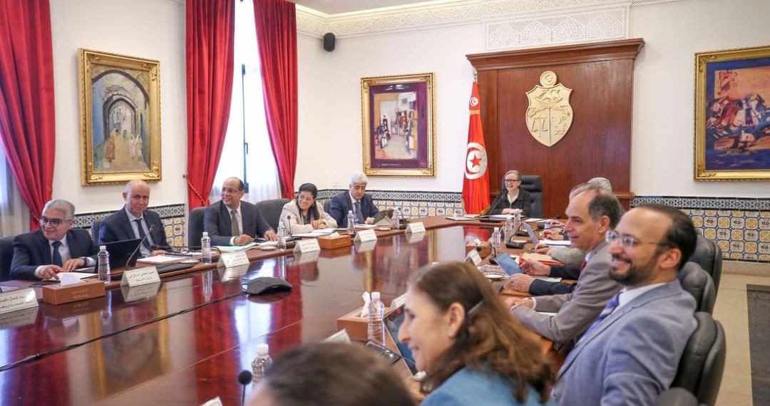 مجلس الوزراء يصادق على مراسيم وأوامر رئاسية