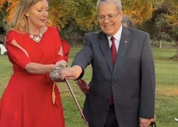 الجرندي في لقائه بالملكة اليزابيث الثانية: المسار الديمقراطي خيار شعبي لا رجعة فيه