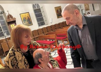 فيروز في ظهور نادر مع إبنيها زياد وهلي الرحباني