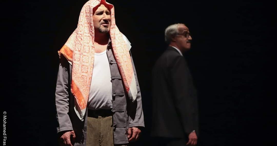 الناقد محمد مومن يكتب عن مسرحية “تائهون” لنزار السعيدي