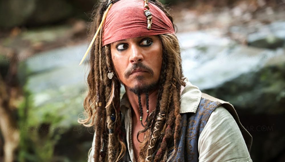 “ديزني” تعرض 300 مليون دولار على ديب للتمثيل مجدداً في “قراصنة الكاريبي”