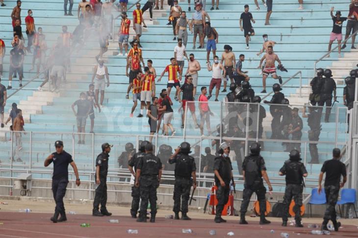 الداخلية: أعمال الشغب والتخريب في مقابلات كرة القدم يمكن أن تدخل تحت طائلة قانون مكافحة الإرهاب