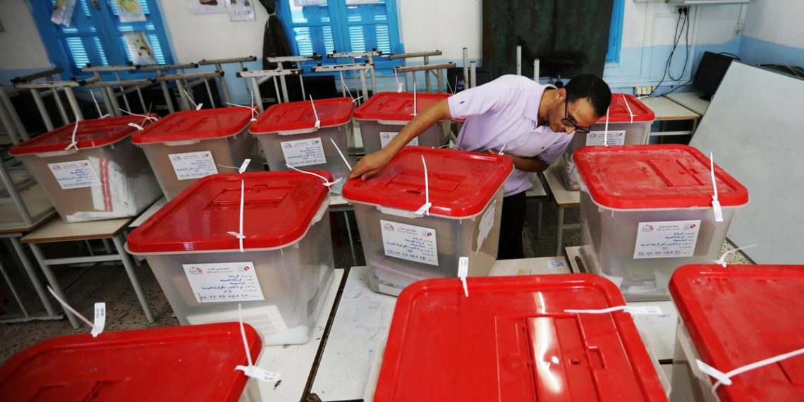 المتحدث بإسم هيئة الانتخابات: عملية الفرز ستكون حينية والنتائج الأولية للإستفتاء ستكون غدا على الساعة السادسة مساءً