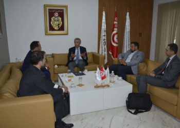 في لقاء رئيس كونكت ببعثة صندوق النقد إلى تونس: البحث عن حلول تضمن انتعاش الاقتصاد ومراعاة وضعيات المواطنين