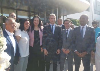 استقبال تاريخي لأنس جابر