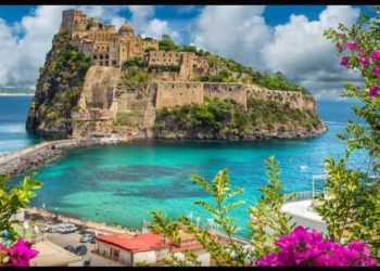 جزيرة ايسكيا الايطالية الأجمل والأروع في العالم حسب ترتيب مجلة أمريكية مختصة