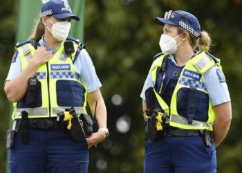 عائلة نيوزيلندية تجد “رفات لجثة بشرية” في  حقائب اشترتها من إحدى المزادات