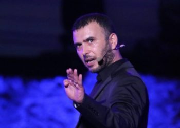 لطفي العبدلي في مهرجان صفاقس: ”أنا في خطر كبير وهذي آخر مسرحية في حياتي”