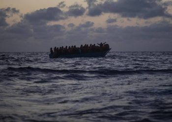 بعد غرق مركبهم بسواحل قرقنة: انتشال 6 جثث لنساء وأطفال تونسيين كانوا ضمن مركب هجرة غير نظامية