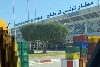 ردا على صورة صناديق الخضار والغلال أمام مطار تونس قرطاج: ديوان الطيران يعلق