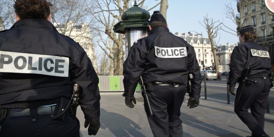 جريمة بشعة في ليون-فرنسا: مغربي يقطع رأس والده في موقف سيارات