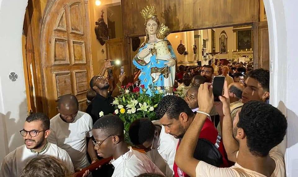 حلق الوادي تحيي “خرجة المادونا” كرمز للتسامح بين الأديان