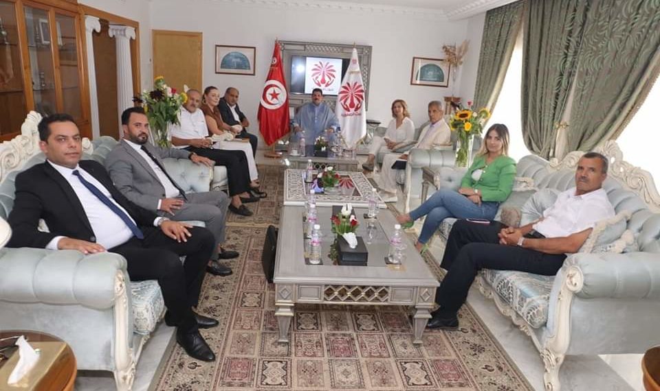 حزب “صوت الجمهورية” يدعو إلى التعامل بواقعية وعقلانية مع الدستور الجديد