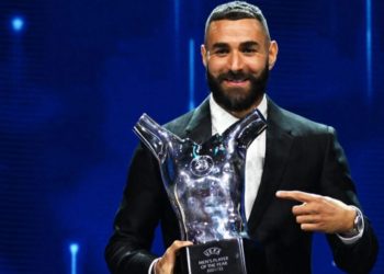 كريم بنزيمة يفوز بجائزة افضل لاعب في أوروبا&nbsp;
