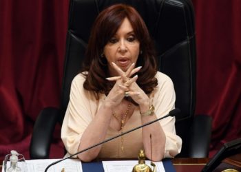 النيابة العامة بالأرجنتين تطالب بسجن نائبة رئيس البلاد 12 عاما بتهم الفساد